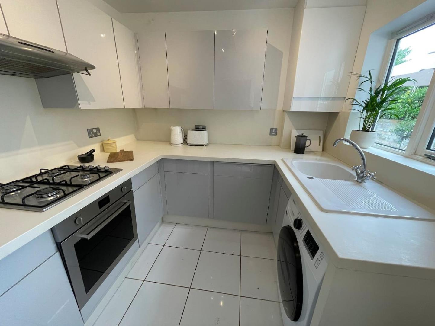 Fantastic Victorian House, Excellent City Location - Cambridge Homehost Екстериор снимка